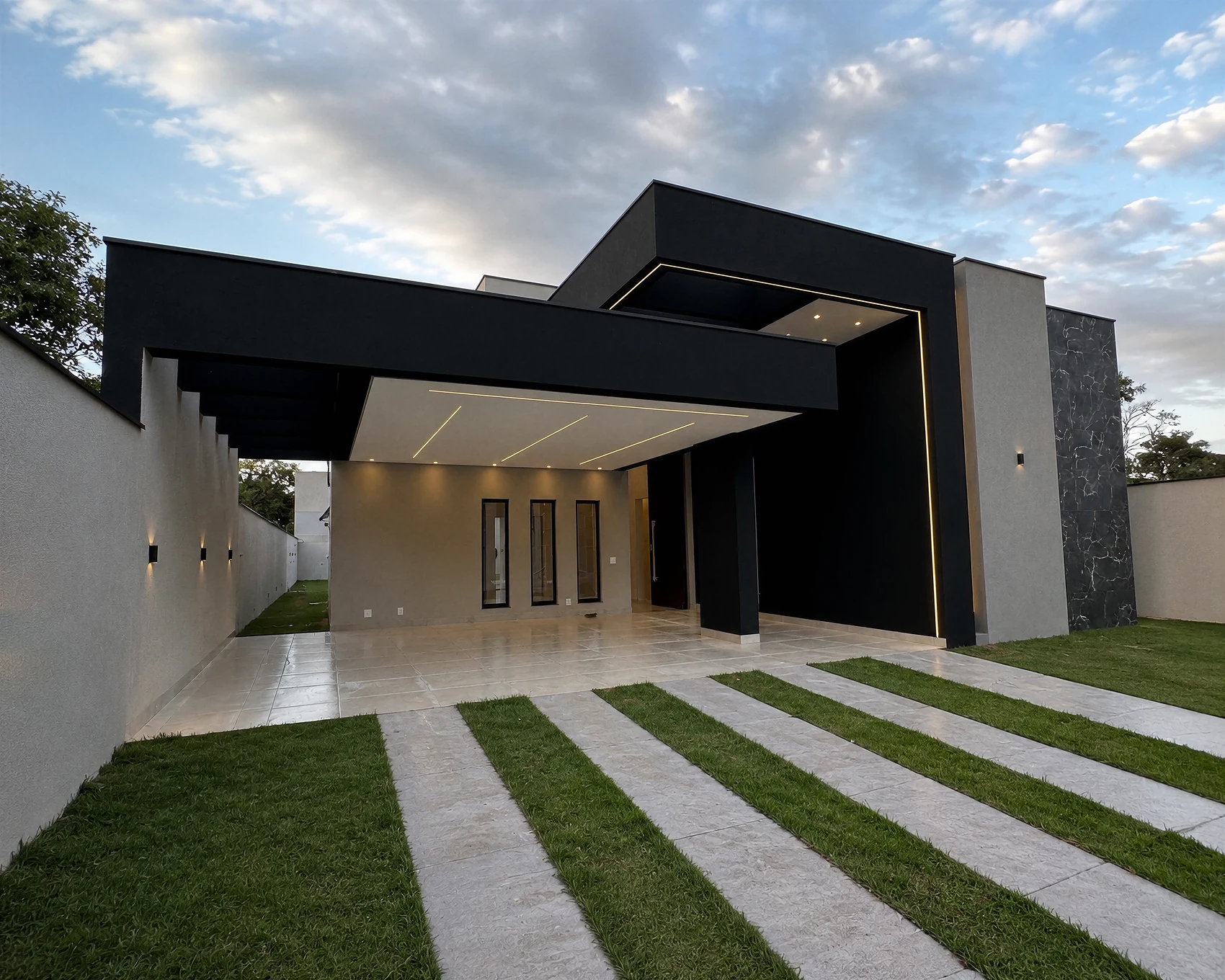 Fachada de residência contemporânea entregue pela Symbio Engenharia